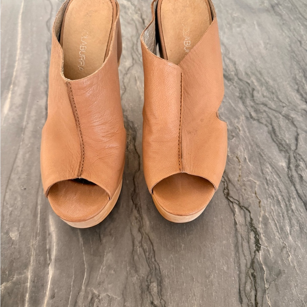 Koolaburra Tan Leather Platform Shoes - Picture 2 of 3